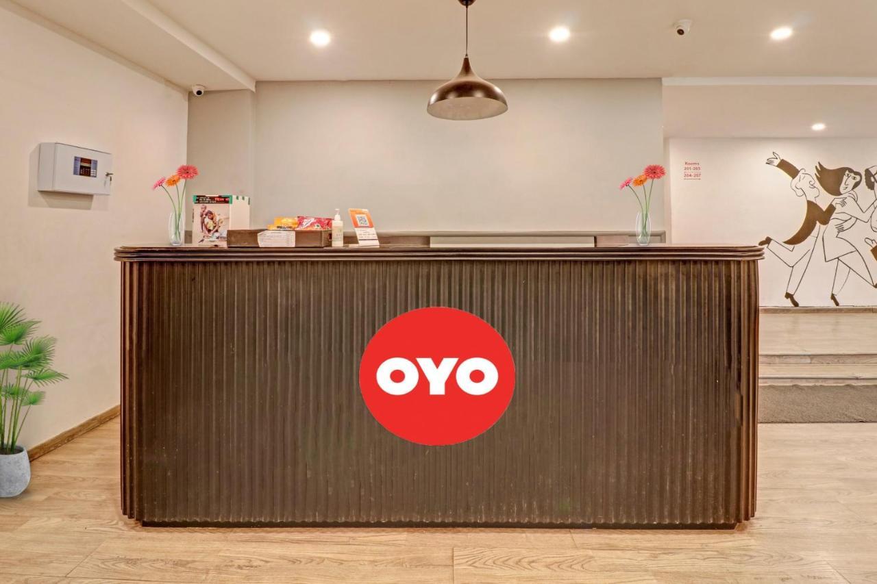 Oyo Townhouse 251 Richmond Circle Hotel Bangalore Ngoại thất bức ảnh