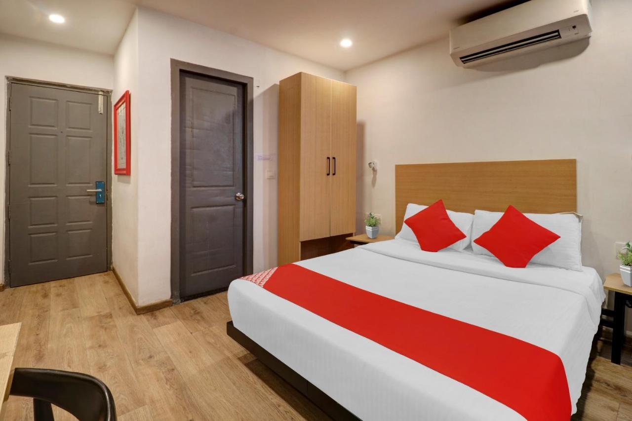 Oyo Townhouse 251 Richmond Circle Hotel Bangalore Ngoại thất bức ảnh